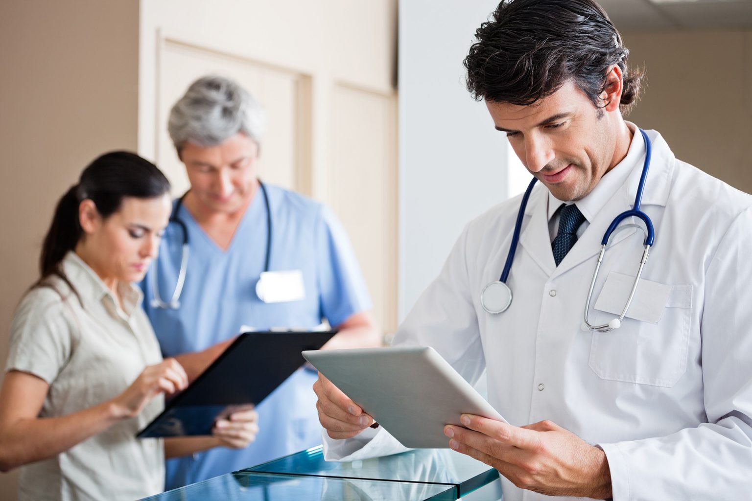 Managing After-Hours Patient Queries: A Guide for Clinics
