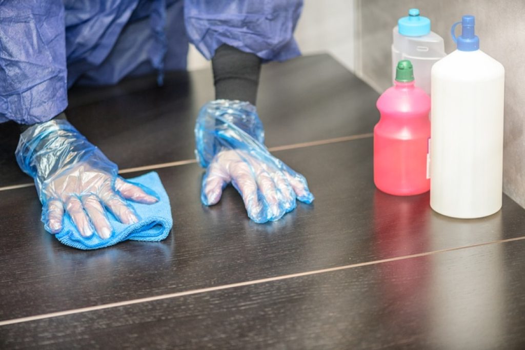 A Step-by-Step Guide to Effective Laboratory and Clean Room Cleaning