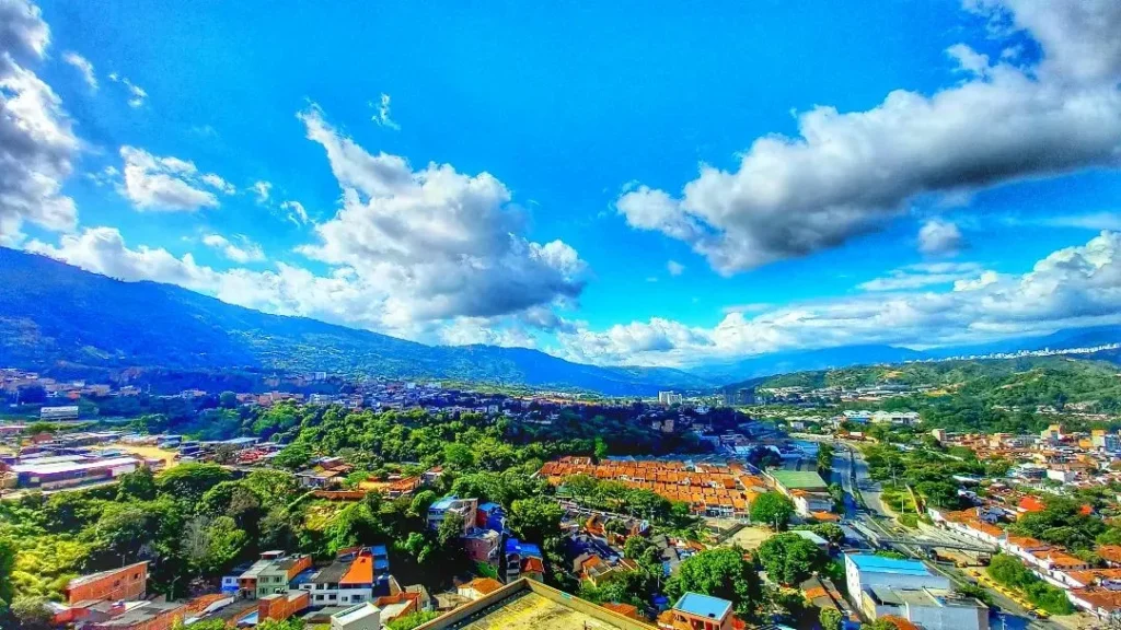 Malang vs Bandung: Which Indonesian Hill Town Is Better?