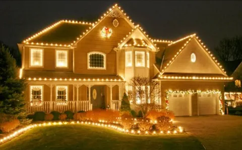 Hassle-Free Festive Decorating with Expert ChristmasLight Installation Services in Vienna